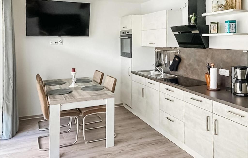 Gorgeous Apartment In Graal-Mueritz With Wifi Екстериор снимка